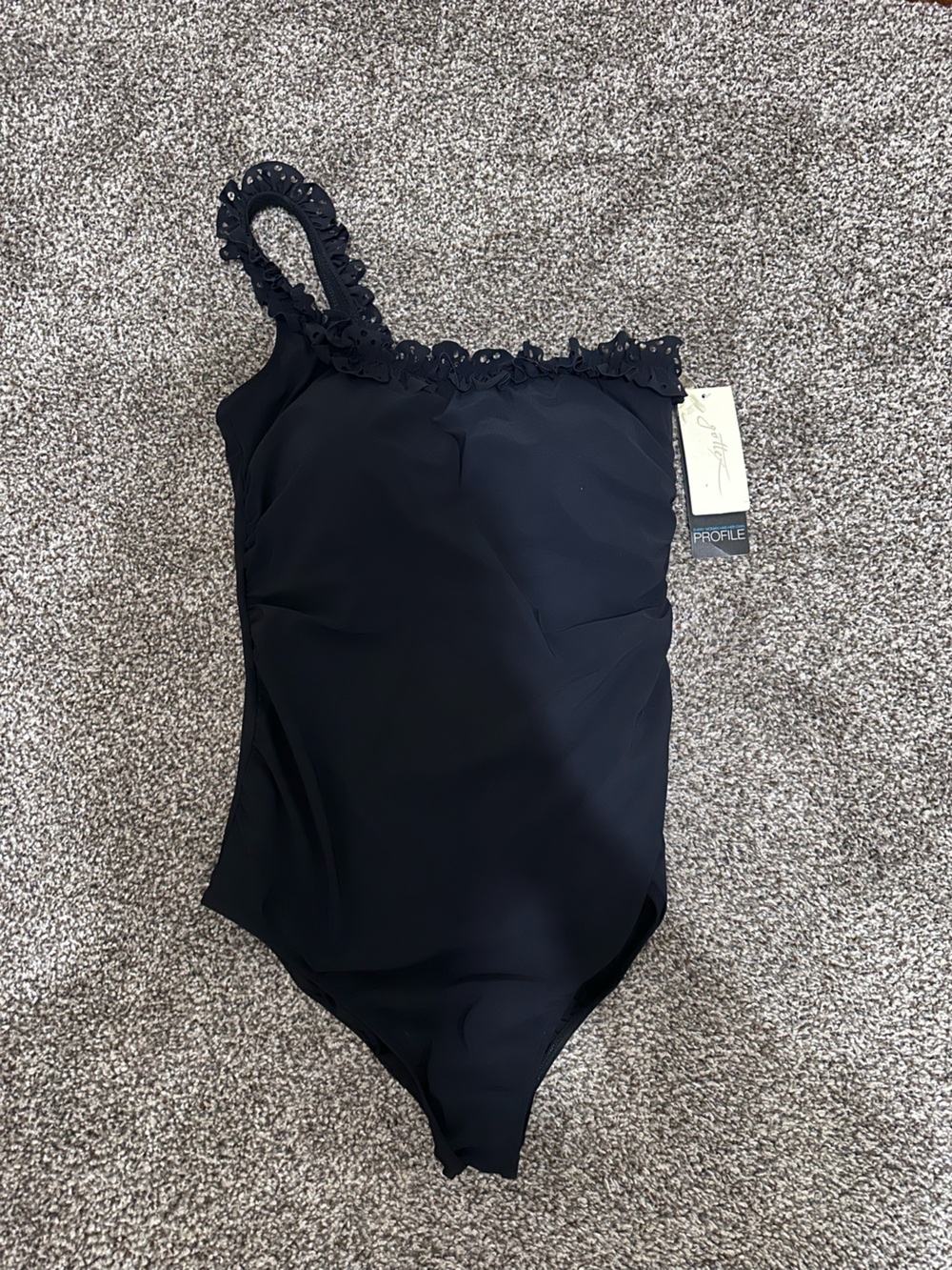 OTTO Black One-Shoulder Lace-Trim Camisole